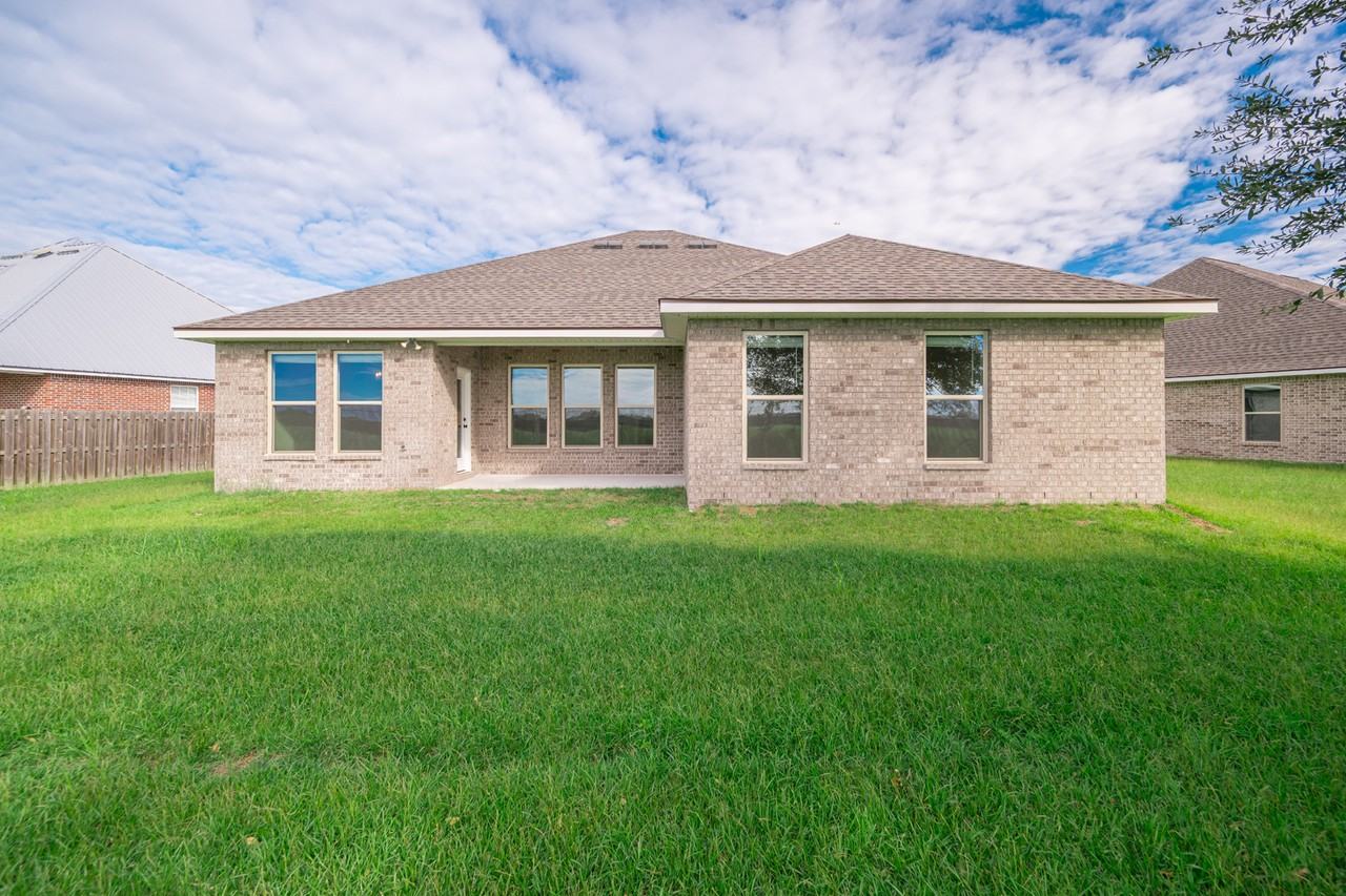 3630 Ancient Oaks Cir #1 - Photo 4 of 20