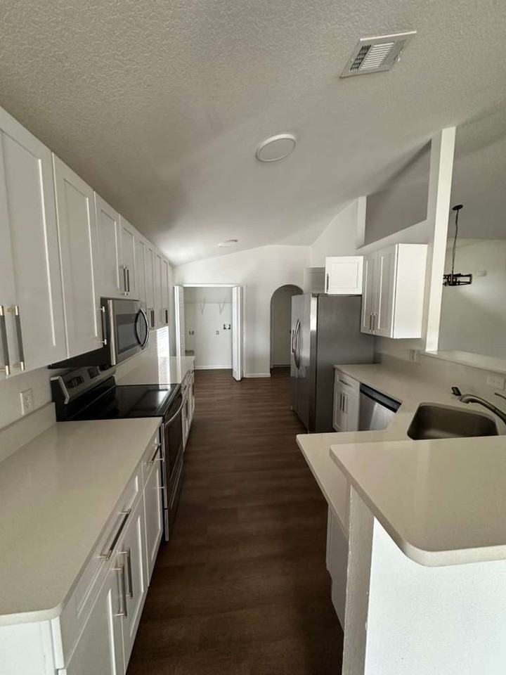 703 Flagstone Drive - Photo 2 of 25