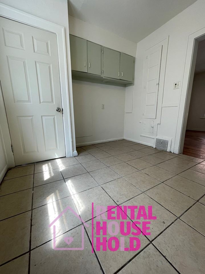 2649 Pasadena Avenue - Photo 3 of 6