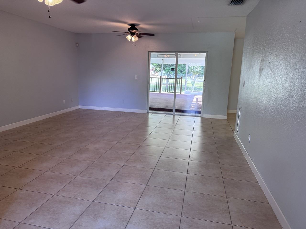 319 Northwest Byron Street #1 - Photo 2 of 12