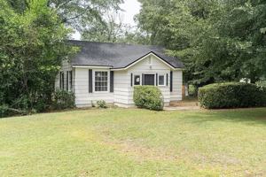 featured image of 1405 Hunt Avenue #1