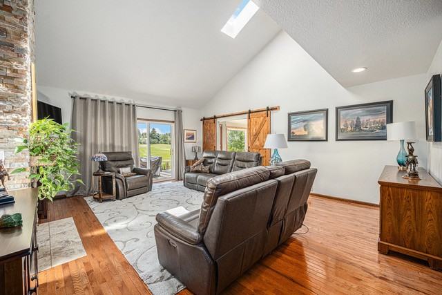 1152 Clubhouse Drive #1 - Photo 2 of 33