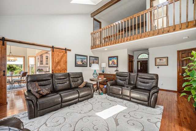 1152 Clubhouse Drive #1 - Photo 3 of 33