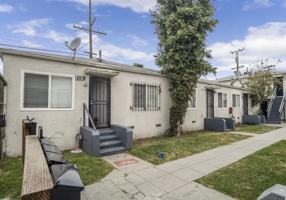 featured image of 1117 East 75th Street #3