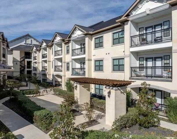 200 200 Maple Lane1314 #1314 - Photo 6 of 8