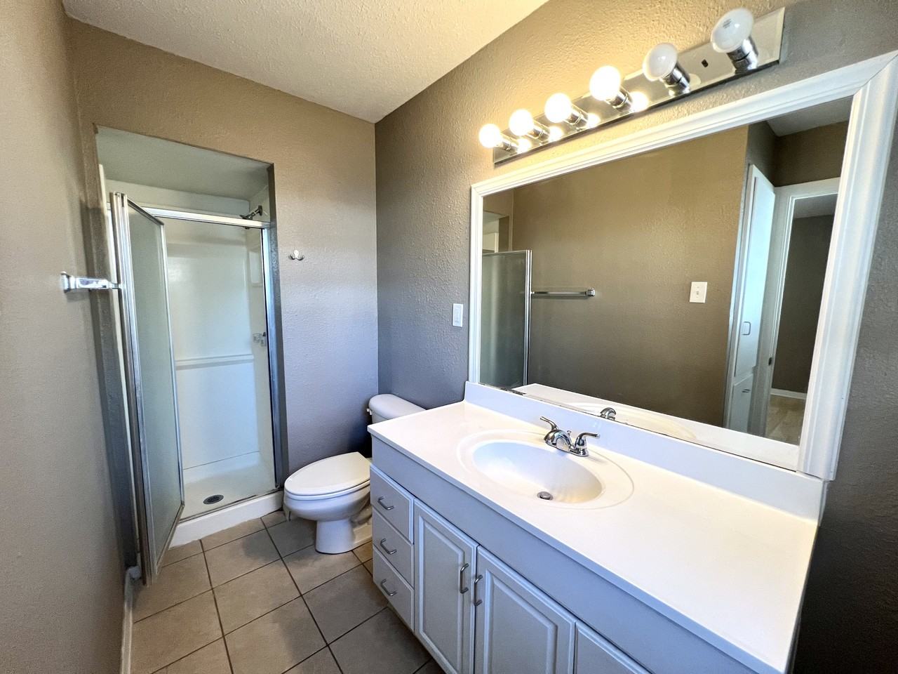 3212 47th St #1 - Photo 4 of 21