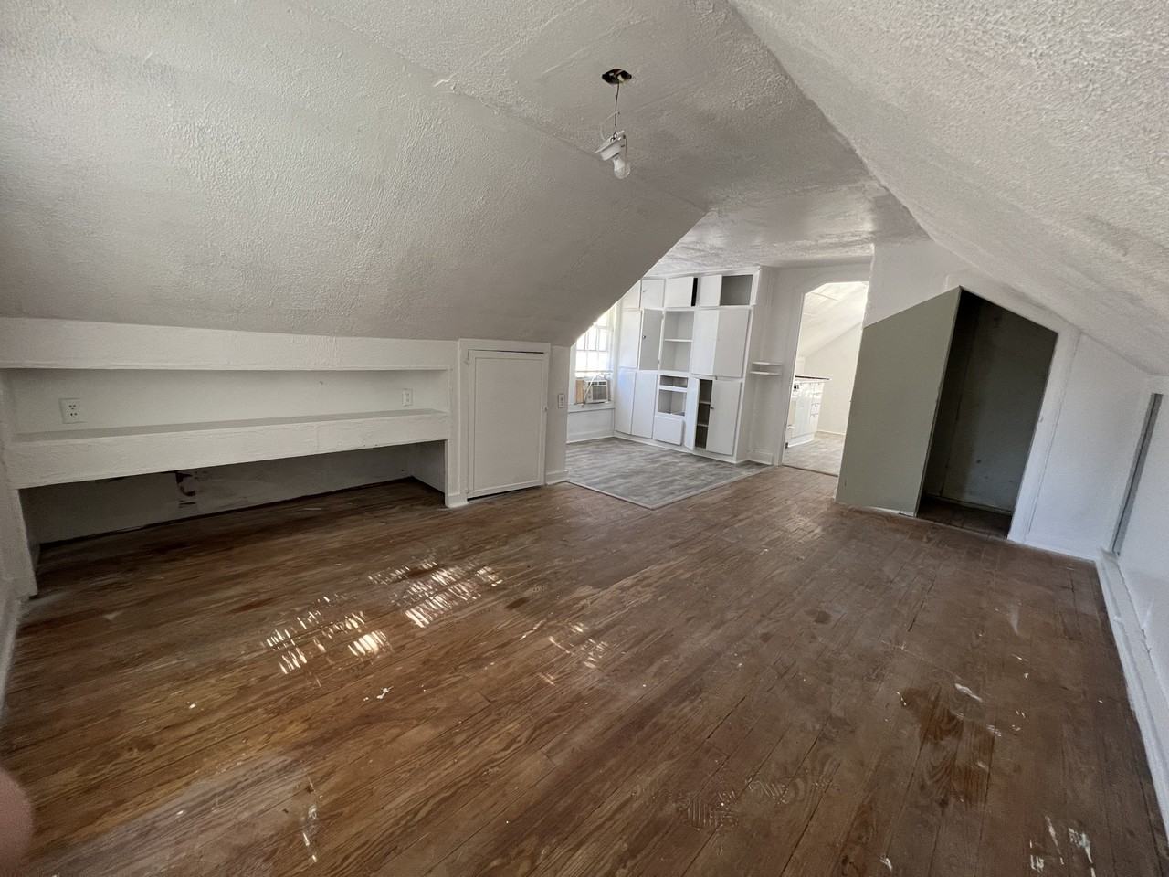 1607 Avenue X - Photo 3 of 7