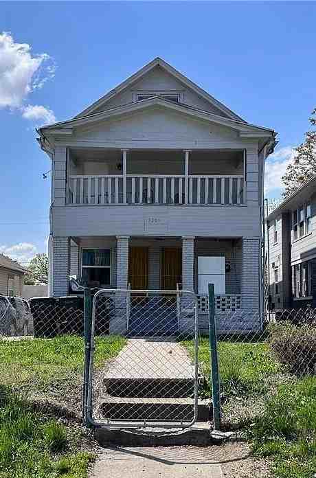 5209 Independence Ave #3 - Photo 6 of 10