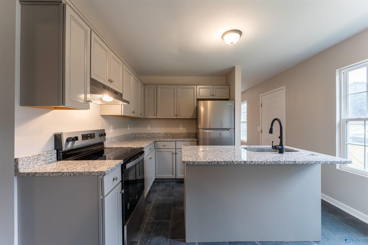 3708 Valleydale Rd Nw - Photo 6 of 25