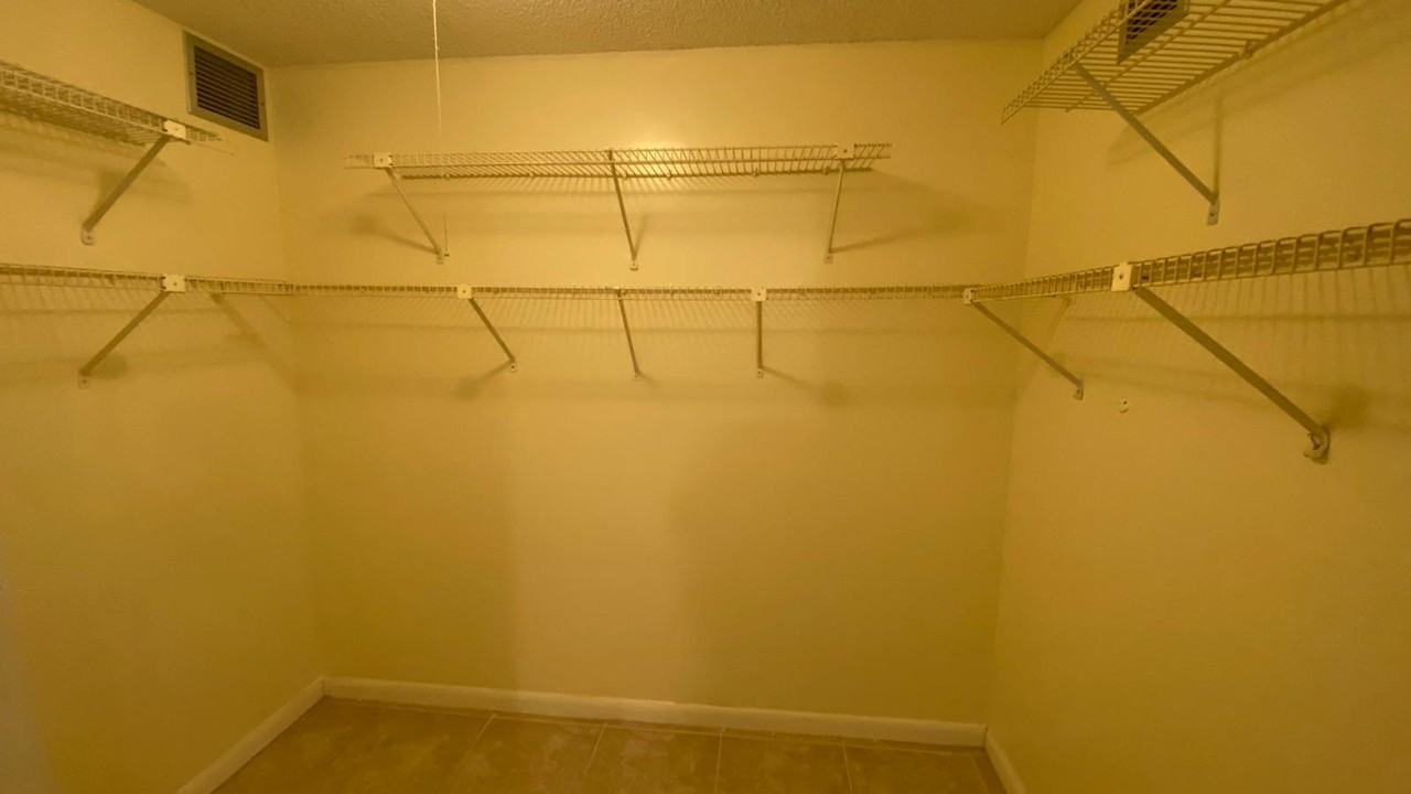 103 103 - Photo 5 of 23