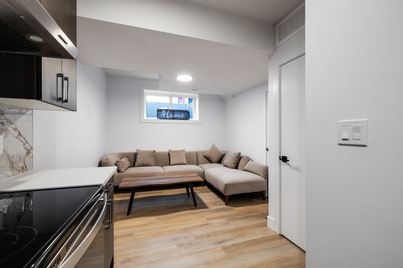 9337 87 Ave Nw #2 - Photo 4 of 16