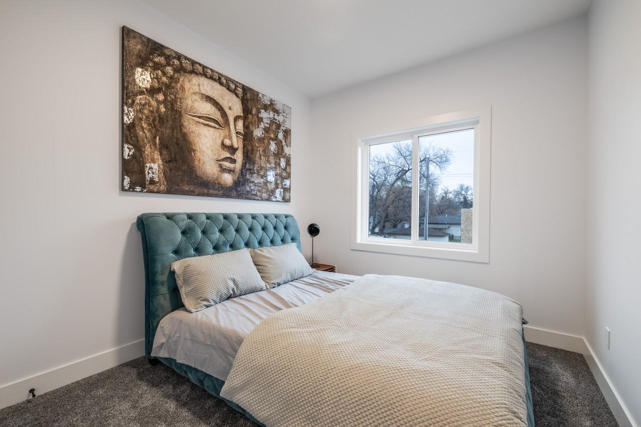 9337 87 Ave Nw #2 - Photo 6 of 16