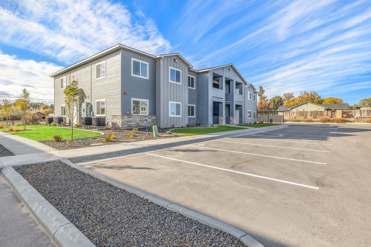 Load #1617-202 - Photo 3 of 17