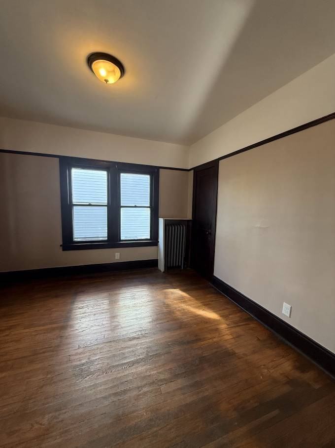 719 E 157th St #UP - Photo 6 of 9