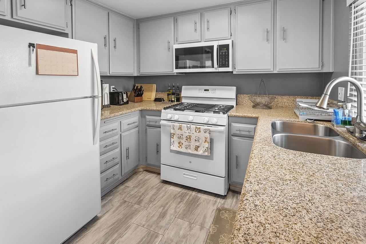 22331 Harbor Ridge Lane #1 - Photo 3 of 26