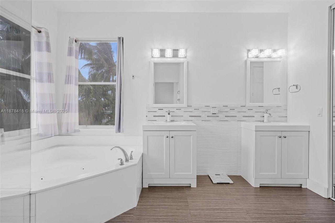 13398 Sw 28th St - Photo 5 of 5