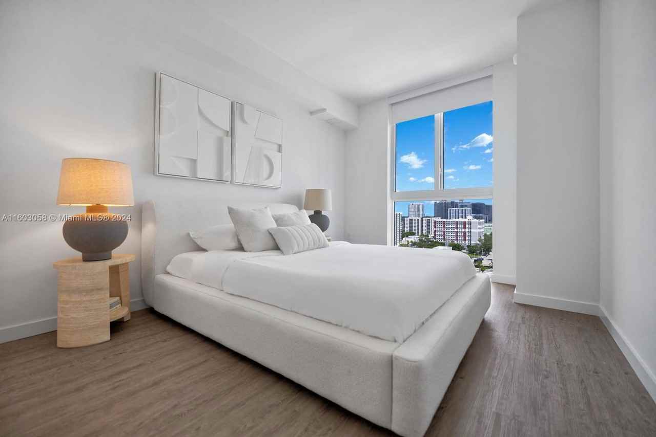 2000 Biscayne Blvd #3511 - Photo 3 of 8