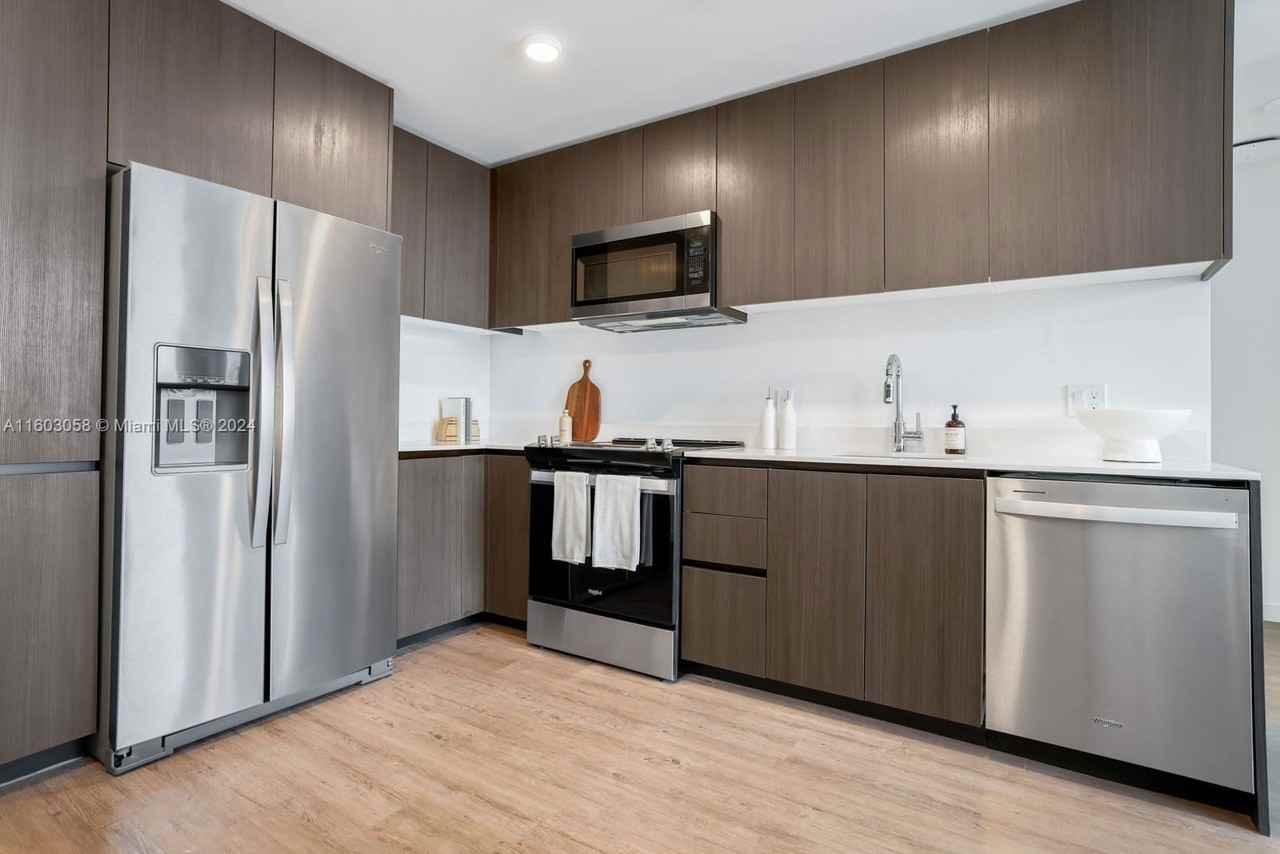 2000 Biscayne Blvd #3511 - Photo 6 of 8