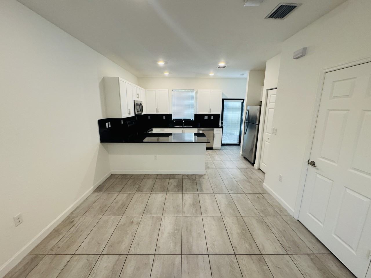 1606 Ford Street #1606 - Photo 2 of 11