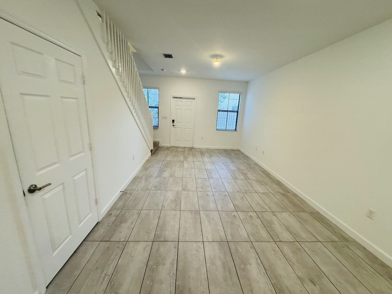 1606 Ford Street #1606 - Photo 3 of 11