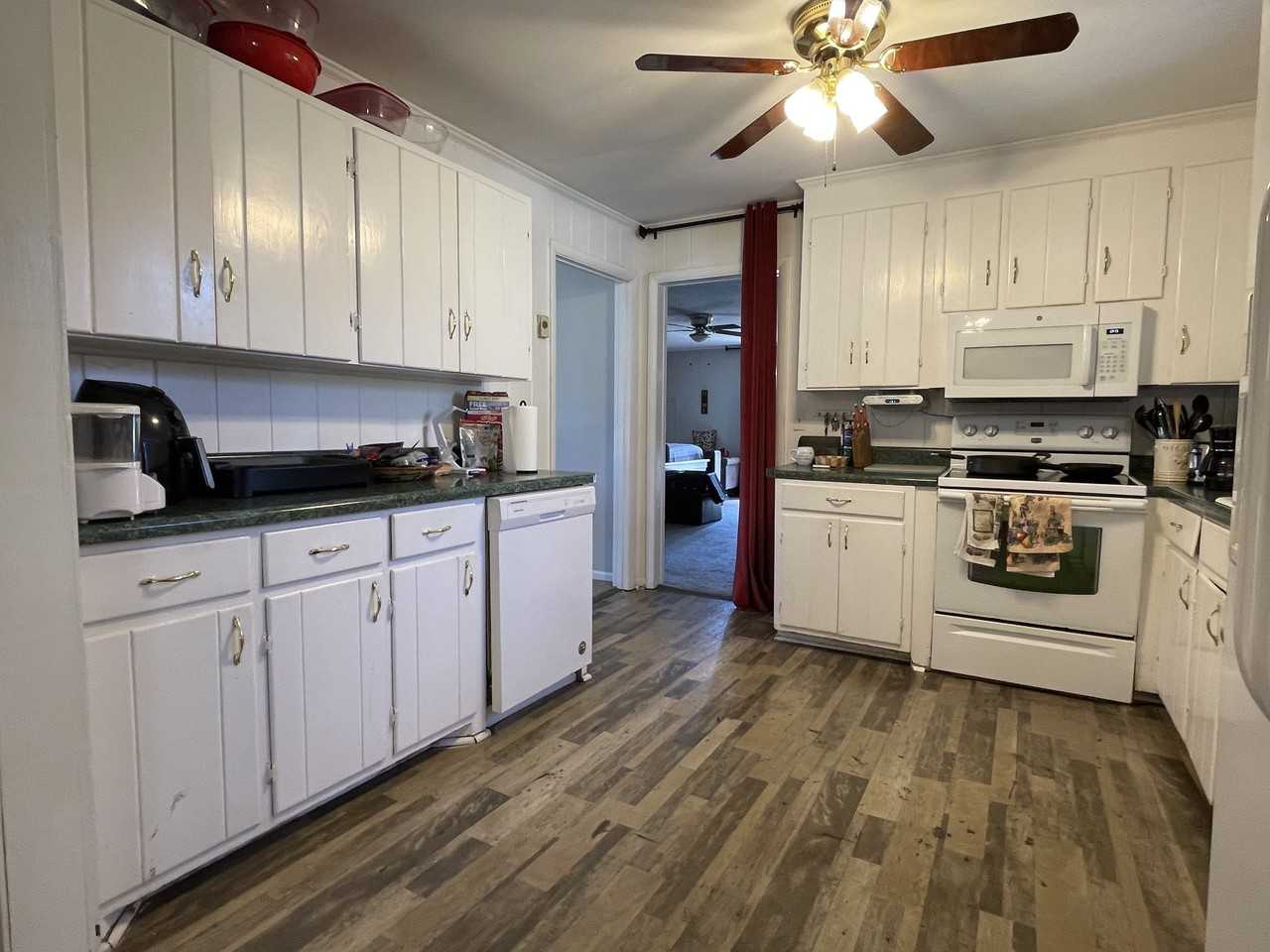 101 Loretta Dr #1 - Photo 2 of 8