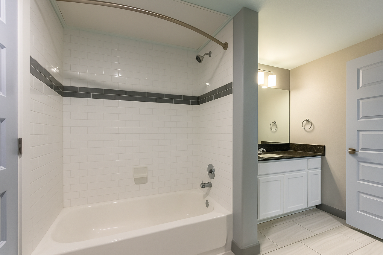 200 200 Maple Lane1113 #1113 - Photo 4 of 17