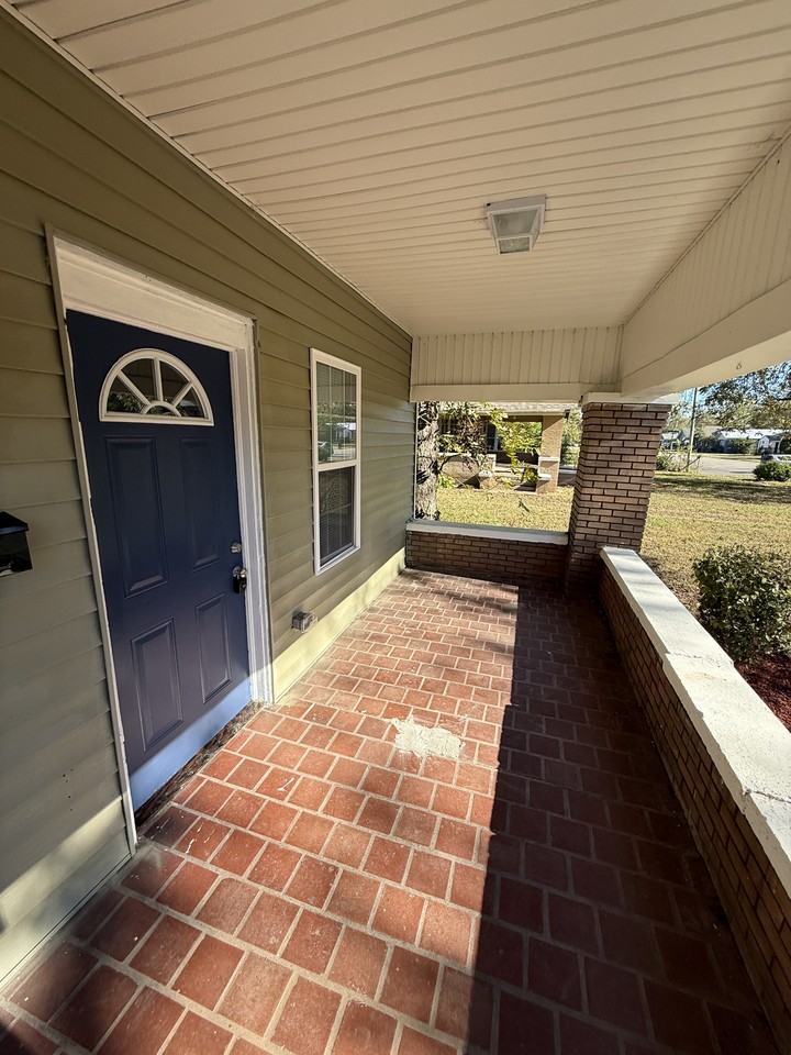 1508 Alabama Avenue Southwest #1 - Photo 5 of 30