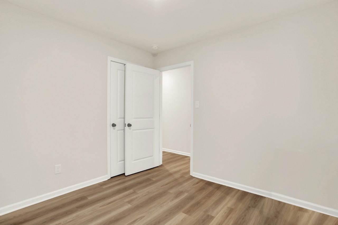 4489 Beacon Hill Dr #1 - Photo 6 of 9