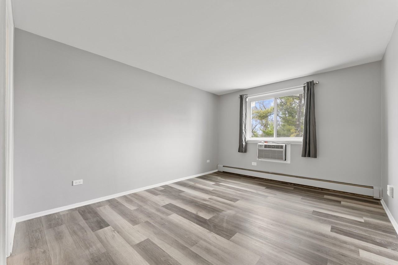 1500 Robin Circle #1 - Photo 6 of 14