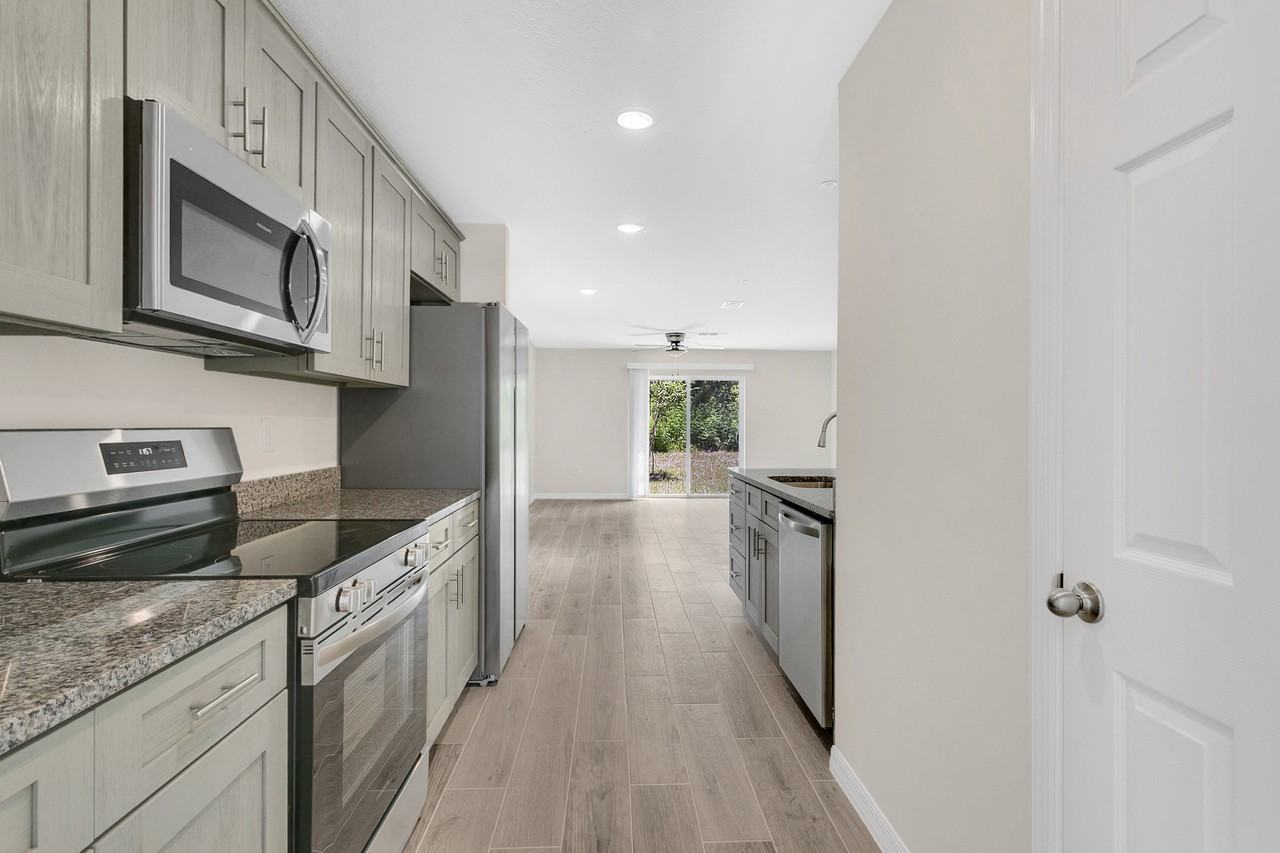 2300 Fox Hollow Dr #1 - Photo 2 of 9