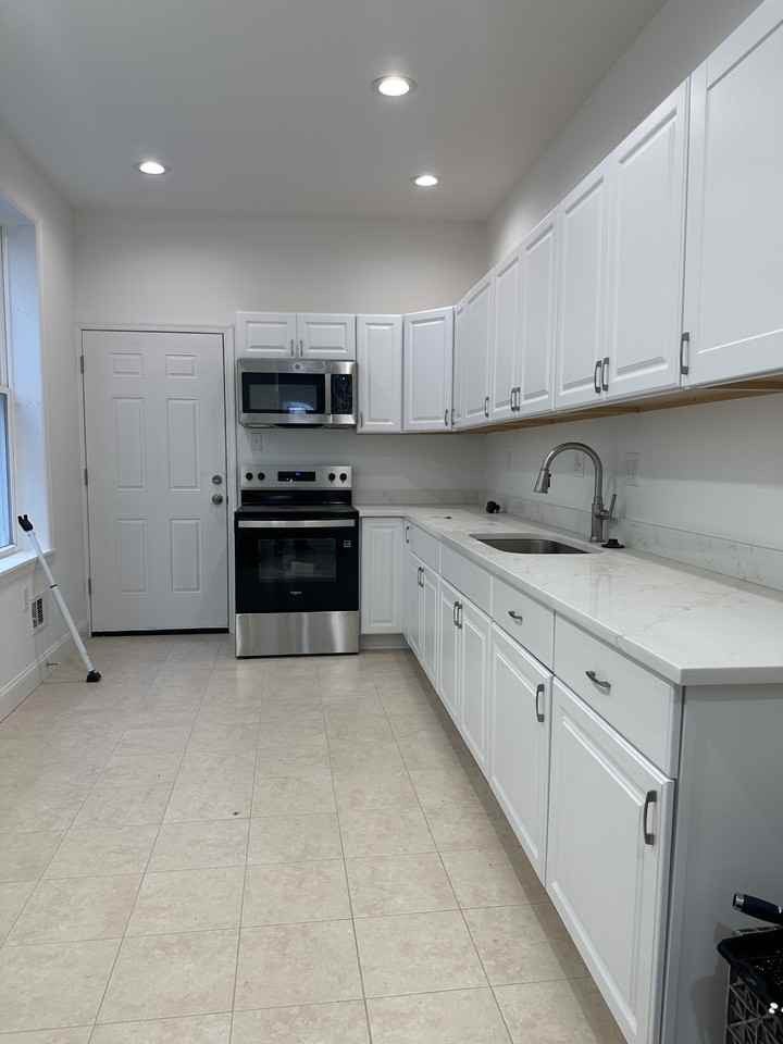 2420 N Reese St #1 - Photo 2 of 9