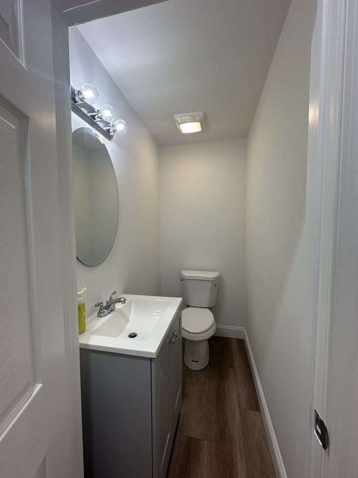 2420 N Reese St #1 - Photo 3 of 9