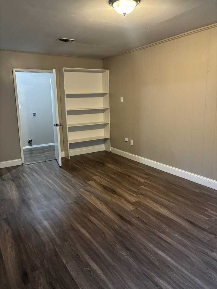 5204 Breckenwood Drive #1 - Photo 4 of 9