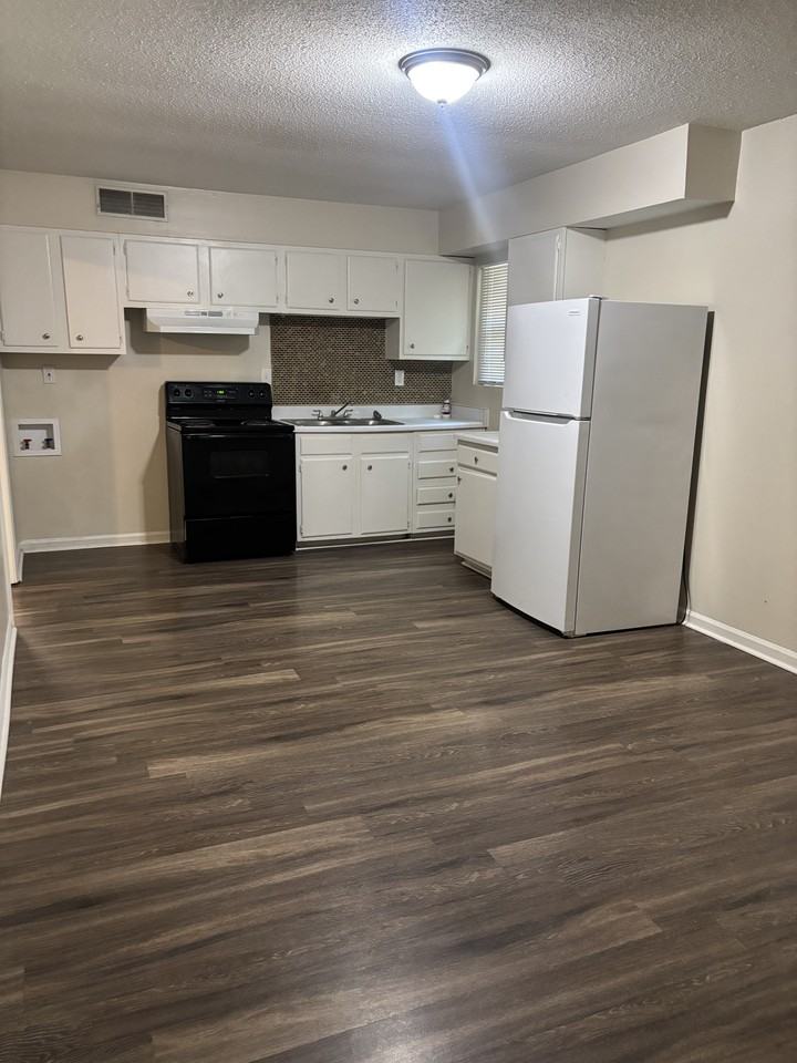 5204 Breckenwood Drive #1 - Photo 6 of 9