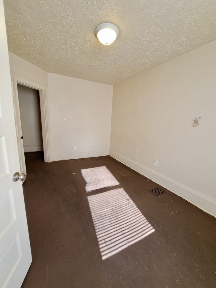 1004 S Fountain Ave #1004C - Photo 5 of 7