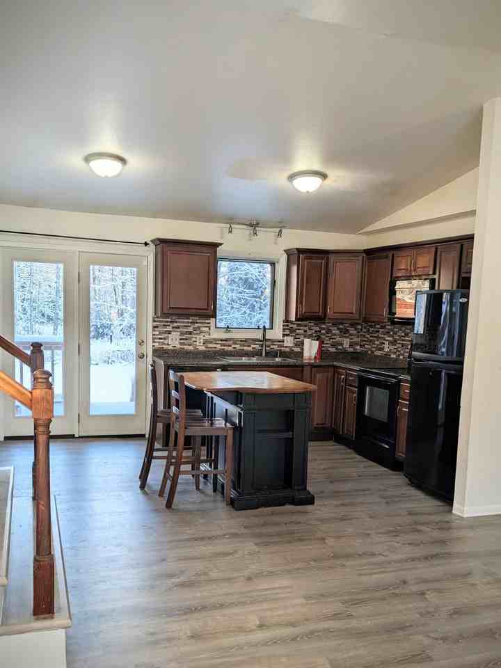 3580 Wildwood Dr #1 - Photo 4 of 18