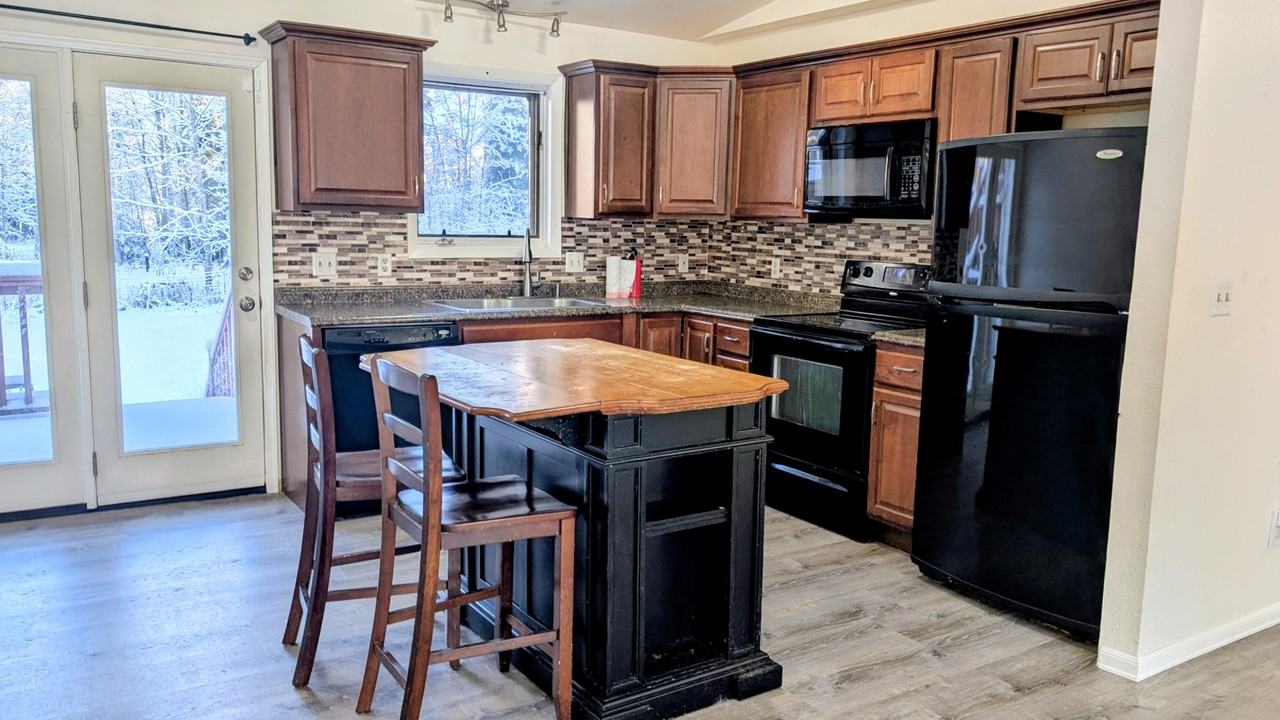 3580 Wildwood Dr #1 - Photo 5 of 18