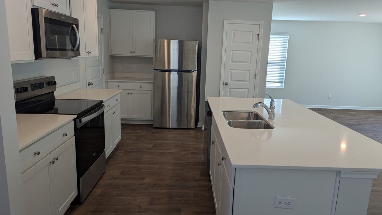 140 Ponderosa Lp - Photo 2 of 10