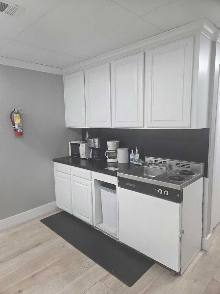 5480 Washington Boulevard #2 - Photo 5 of 5