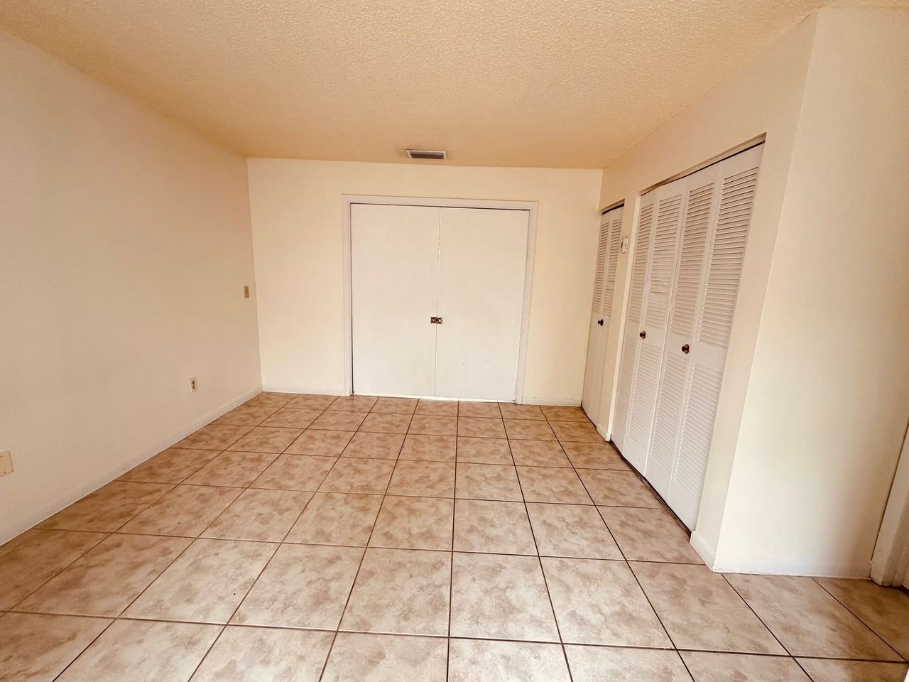 1810 1810 - Photo 4 of 21