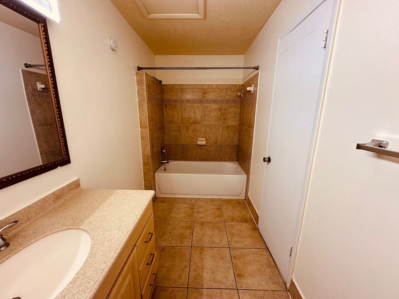 1810 1810 - Photo 5 of 21