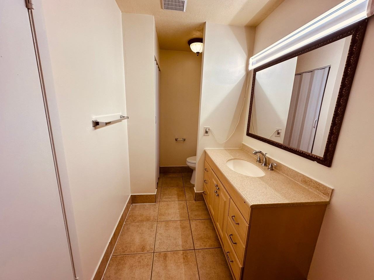 1810 1810 - Photo 7 of 21