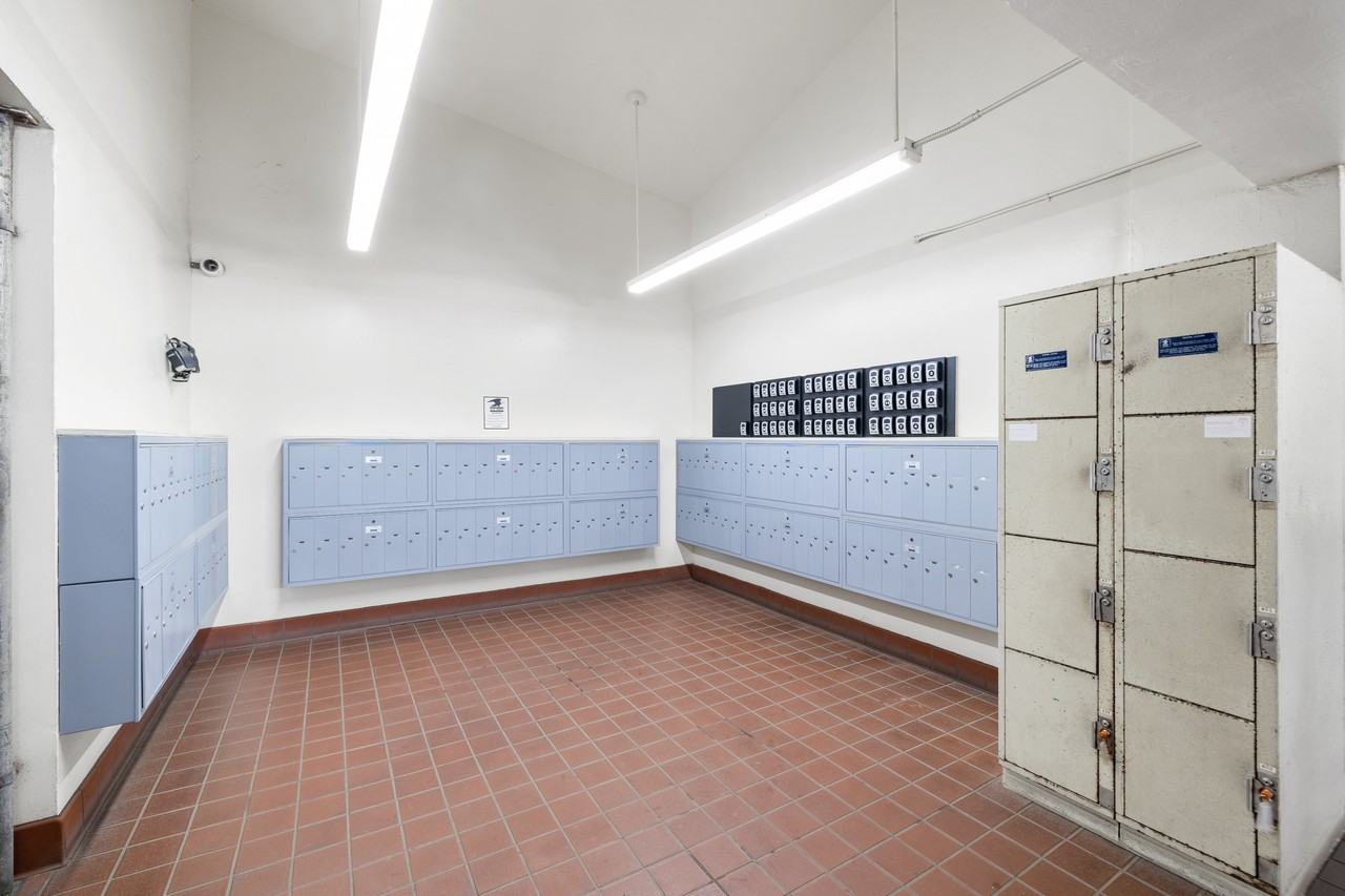 2421 Tusitala St #1 - Photo 7 of 20