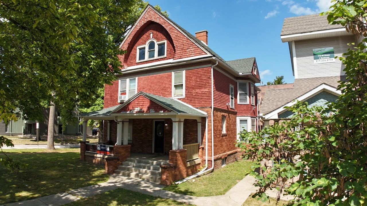 714 W Green St #2 - Photo 4 of 6