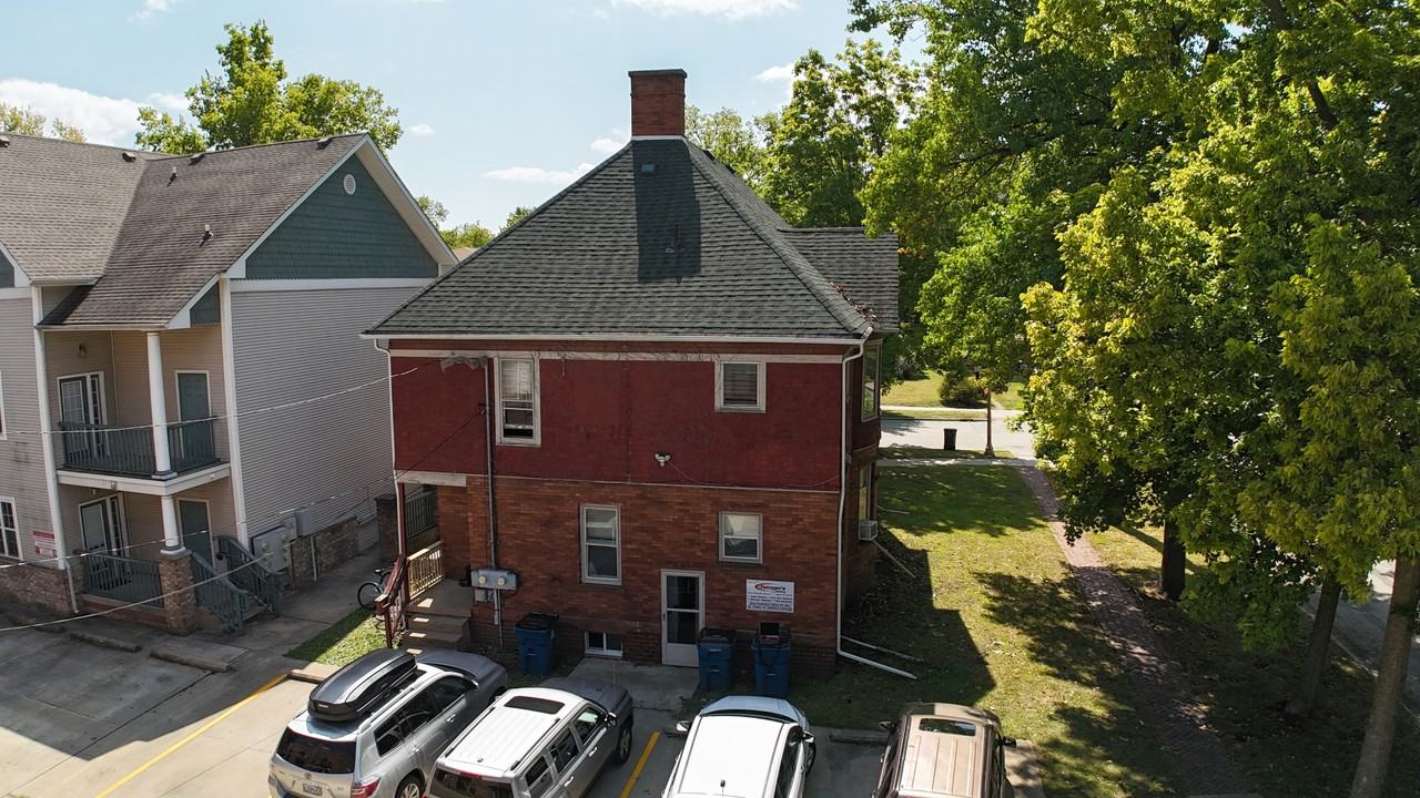 714 W Green St #2 - Photo 6 of 6