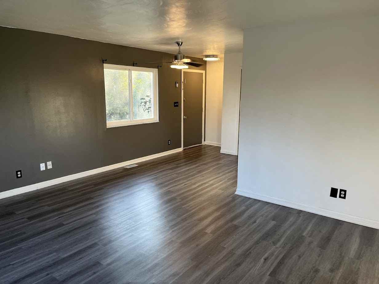 912 La Tourrette Ct #914 - Photo 2 of 7