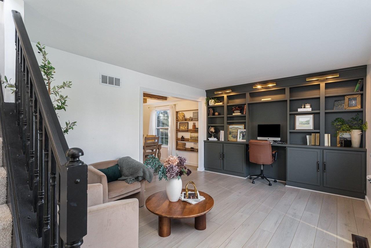 11012 War Admiral Dr - Photo 3 of 20