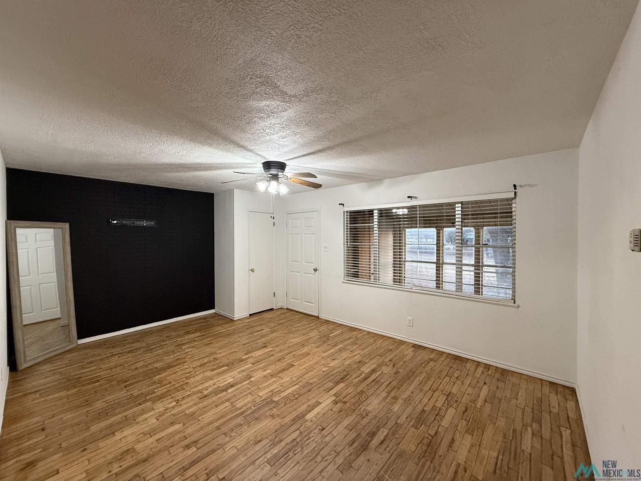 2805 North Brand Drive - Photo 4 of 12