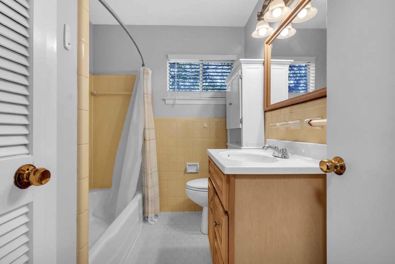 1130 Wheaton Street #1 - Photo 3 of 11