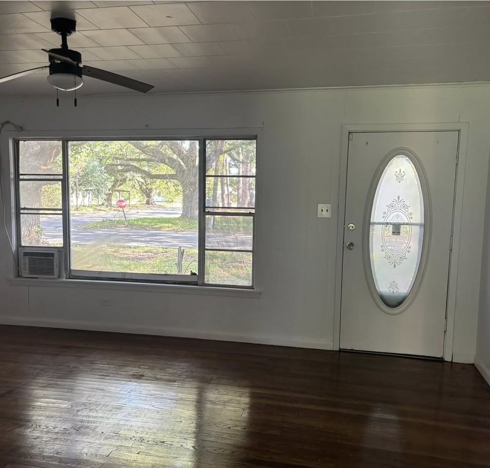 531 Pecan St #1 - Photo 5 of 14